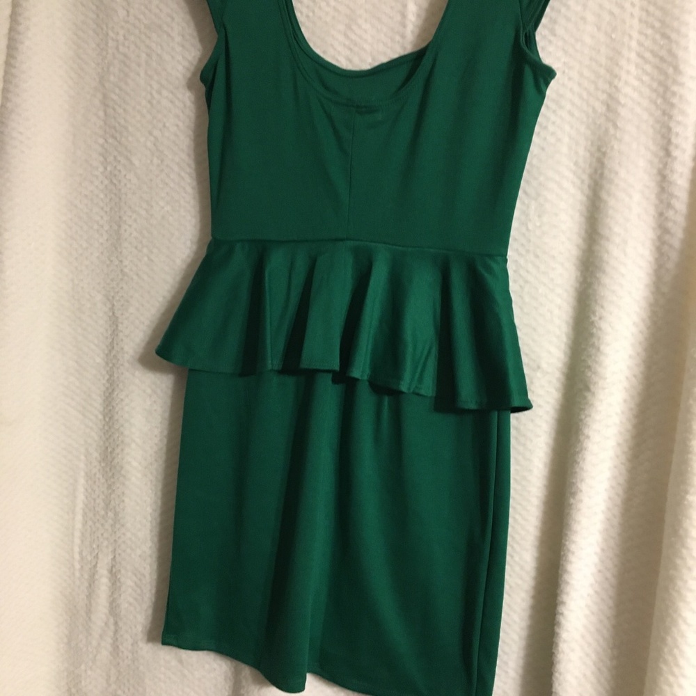 Green peplum dress